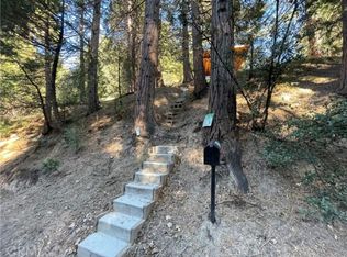 233 Dart Canyon Rd, Crestline, CA 92325