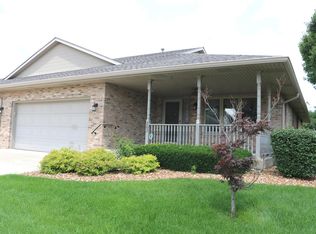 203 Fox Run Dr, Elwood, IL 60421