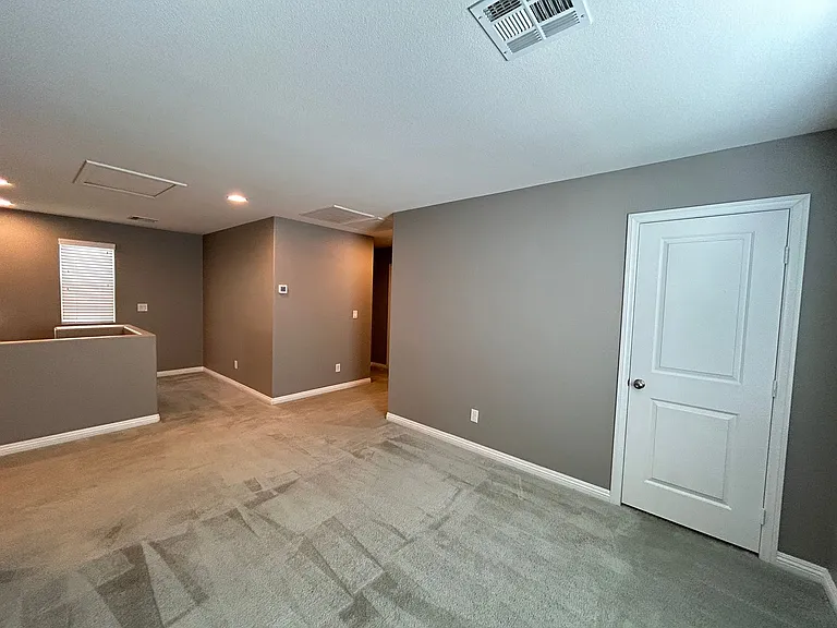 9841 Colenso Ct — Photo 8