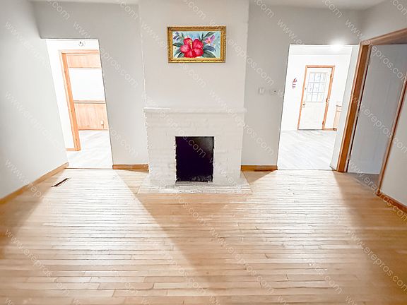 3rd image of 521 Throop St Unit 1