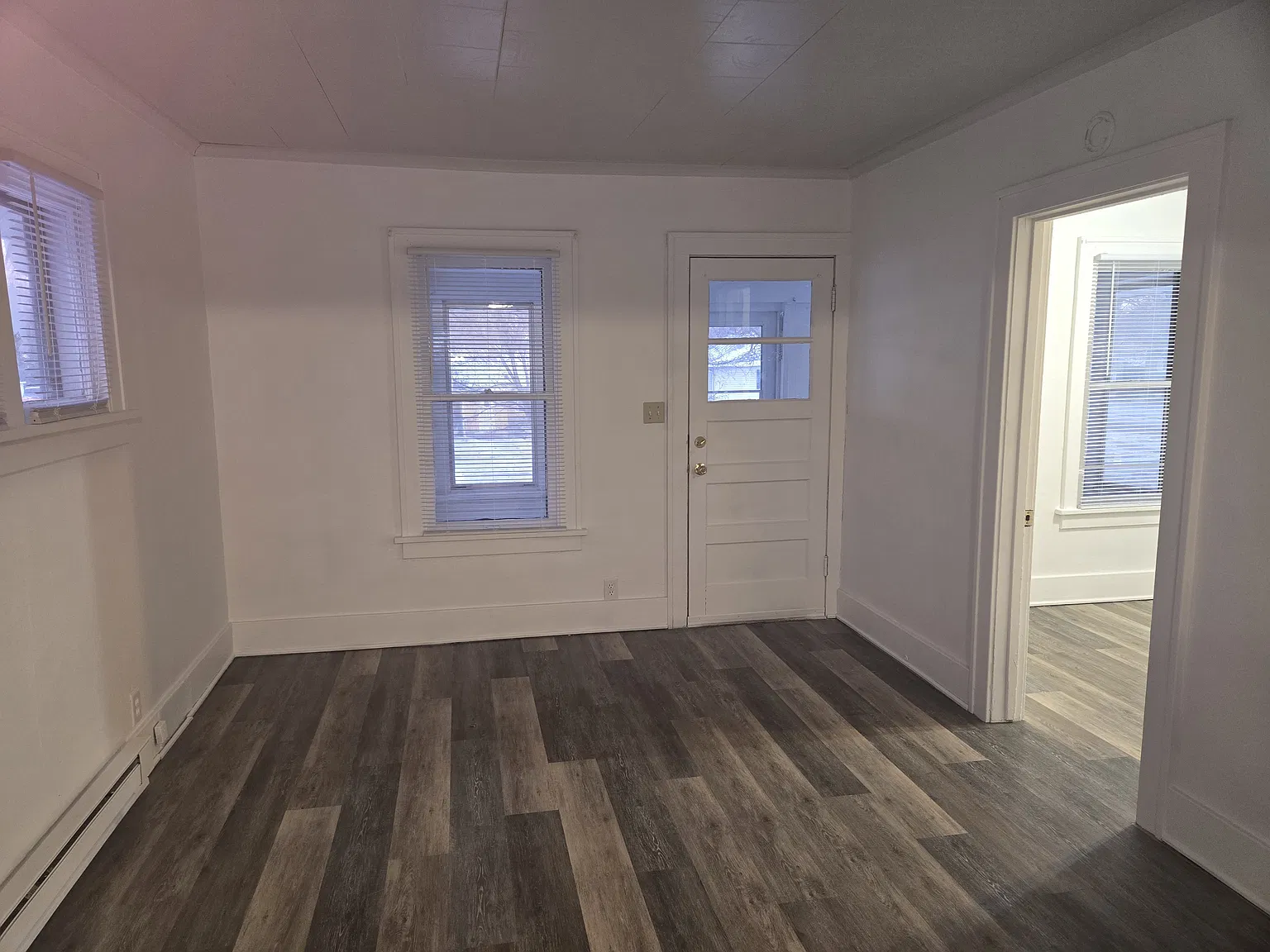 3 bed, 804 sqft, $1,400 — Photo 3