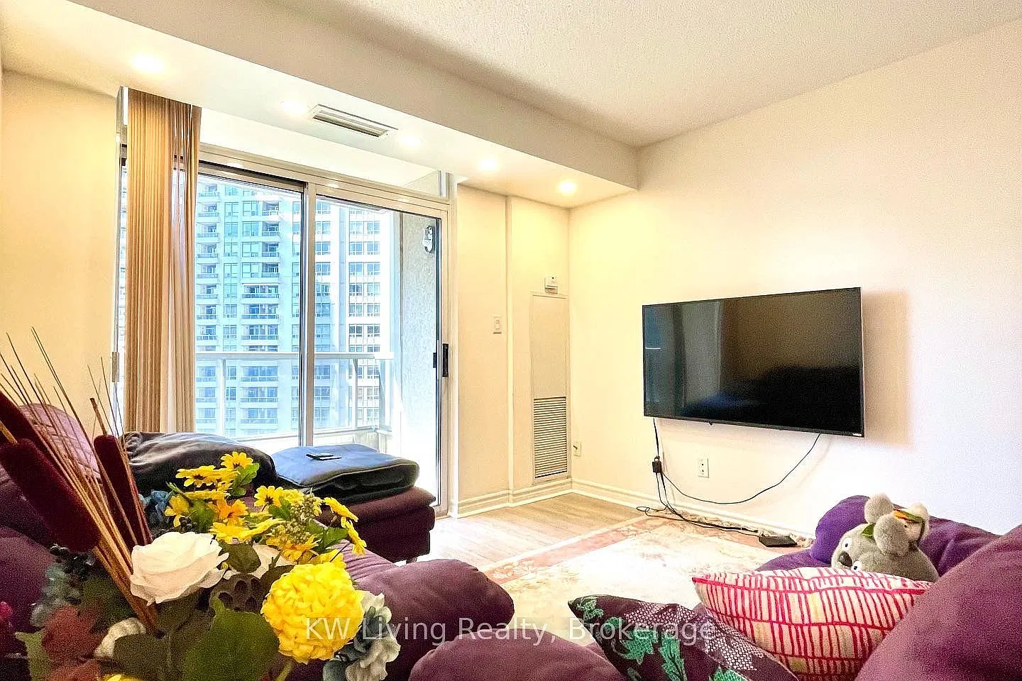 3 bed, $3,000 — Photo 4