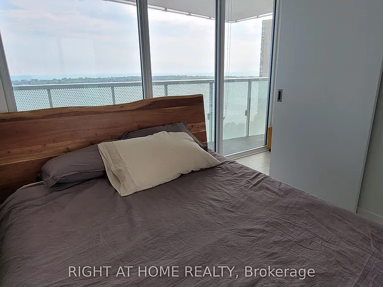 15 Queens Quay E #2404 — Photo 12