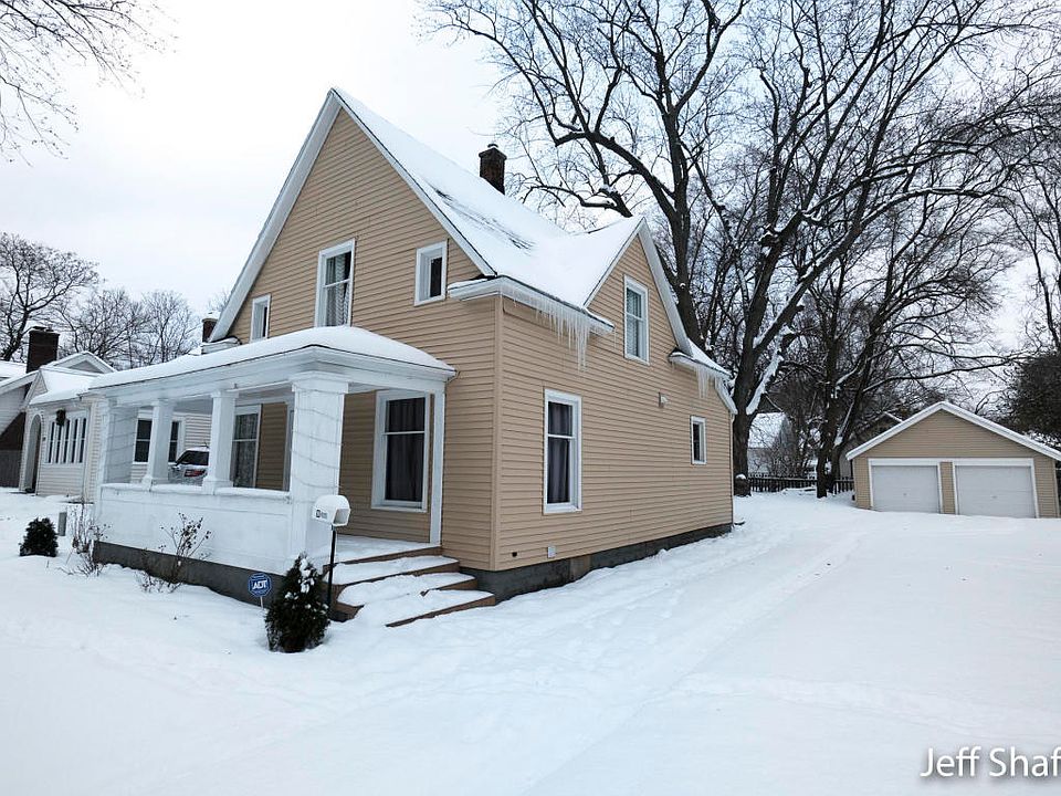 1st image of 1822 Willard Ave SE