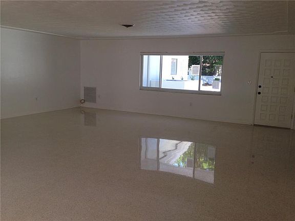 3rd image of 1470 Baracoa Ave