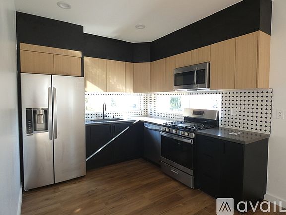 2nd image of 6032 Craner Ave #6034.5