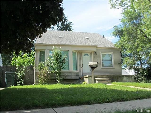 1st image of 677 Detroit Ave