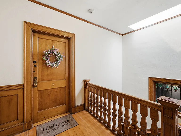 585 Franklin St #6 — Photo 3