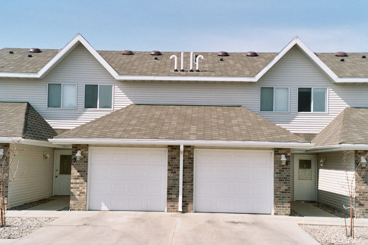 Westlake Townhomes Apartments — Photo 1