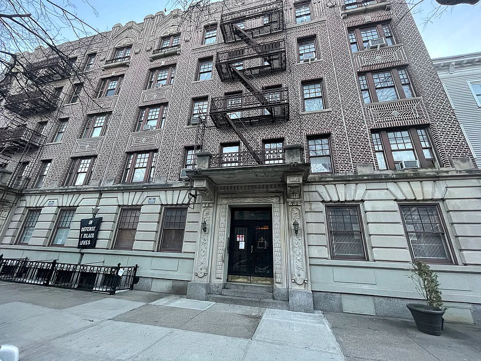 1st image of 110 Cambridge Pl APT 3C