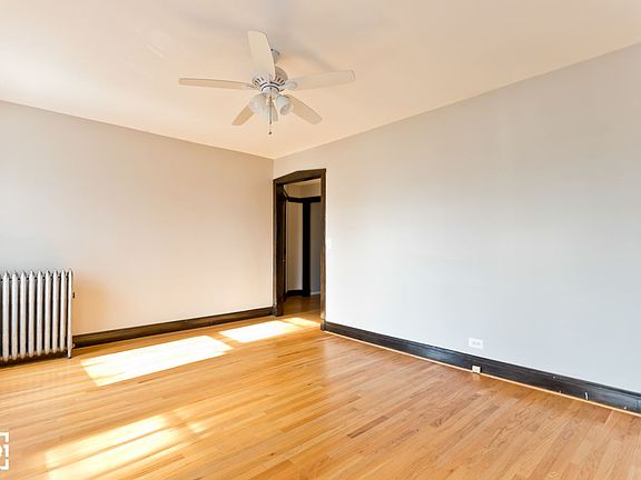 4th image of 1430 W Argyle St #3