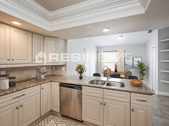 3rd image of 1315 SE 20th St