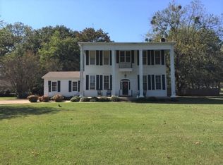 302 College St, West Point, MS 39773