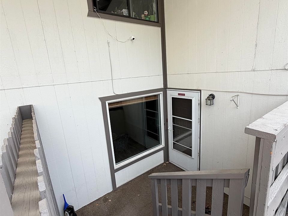1st image of 2150 College Pl APT 2