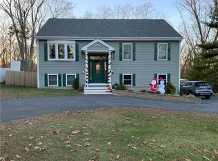 36 Lakeview Ave, Lincoln, RI 02865