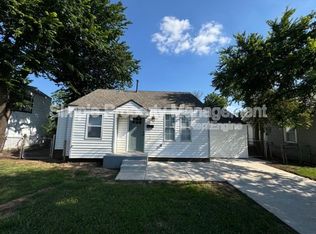 206 W Ercoupe Dr, Midwest City, OK 73110