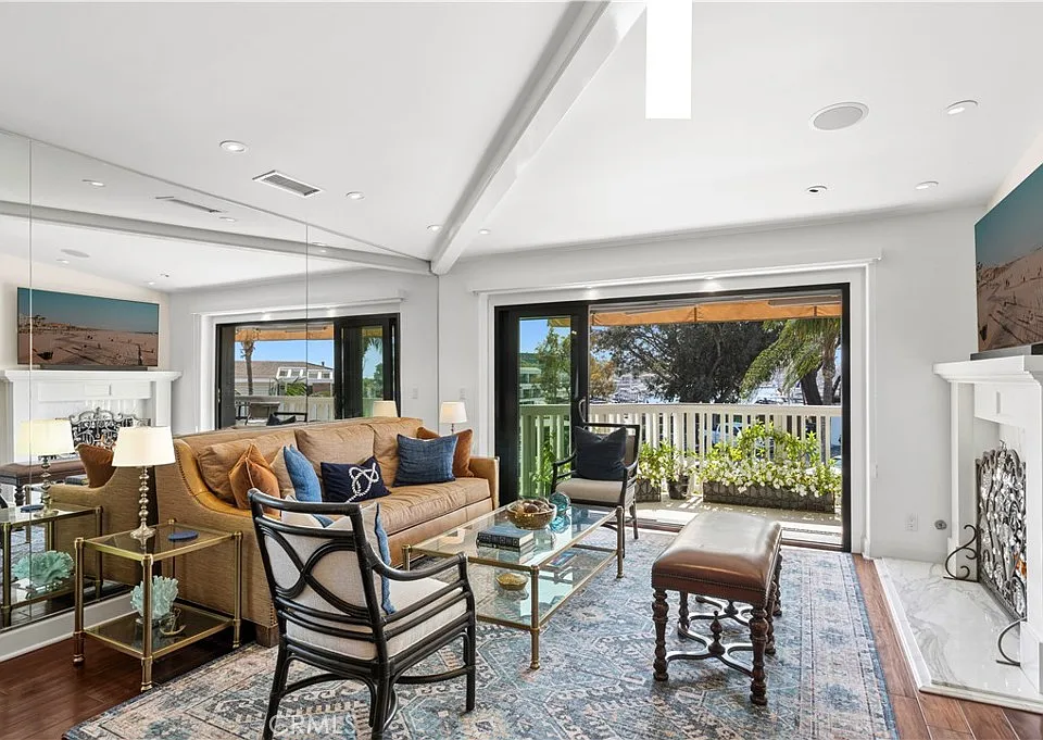 1030 Bayside Cv #702