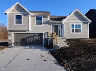 2206 Pike St, Saint Joseph, MO 64503