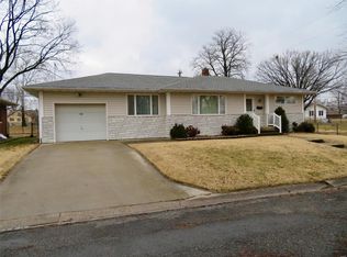 1000 Berne St, Highland, IL 62249