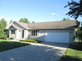 5097 W Elm Ct, Grand Forks, ND 58203