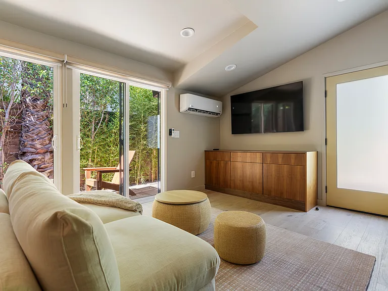 6437 Oakdale Ave — Photo 18