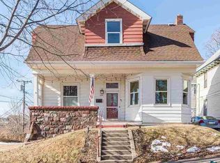 209 S 16th Ave E, Duluth, MN 55812