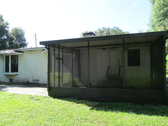 3rd image of 5919 Terry Parker Dr N