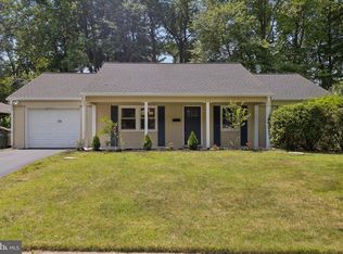 29 Executive Ln, Willingboro, NJ 08046