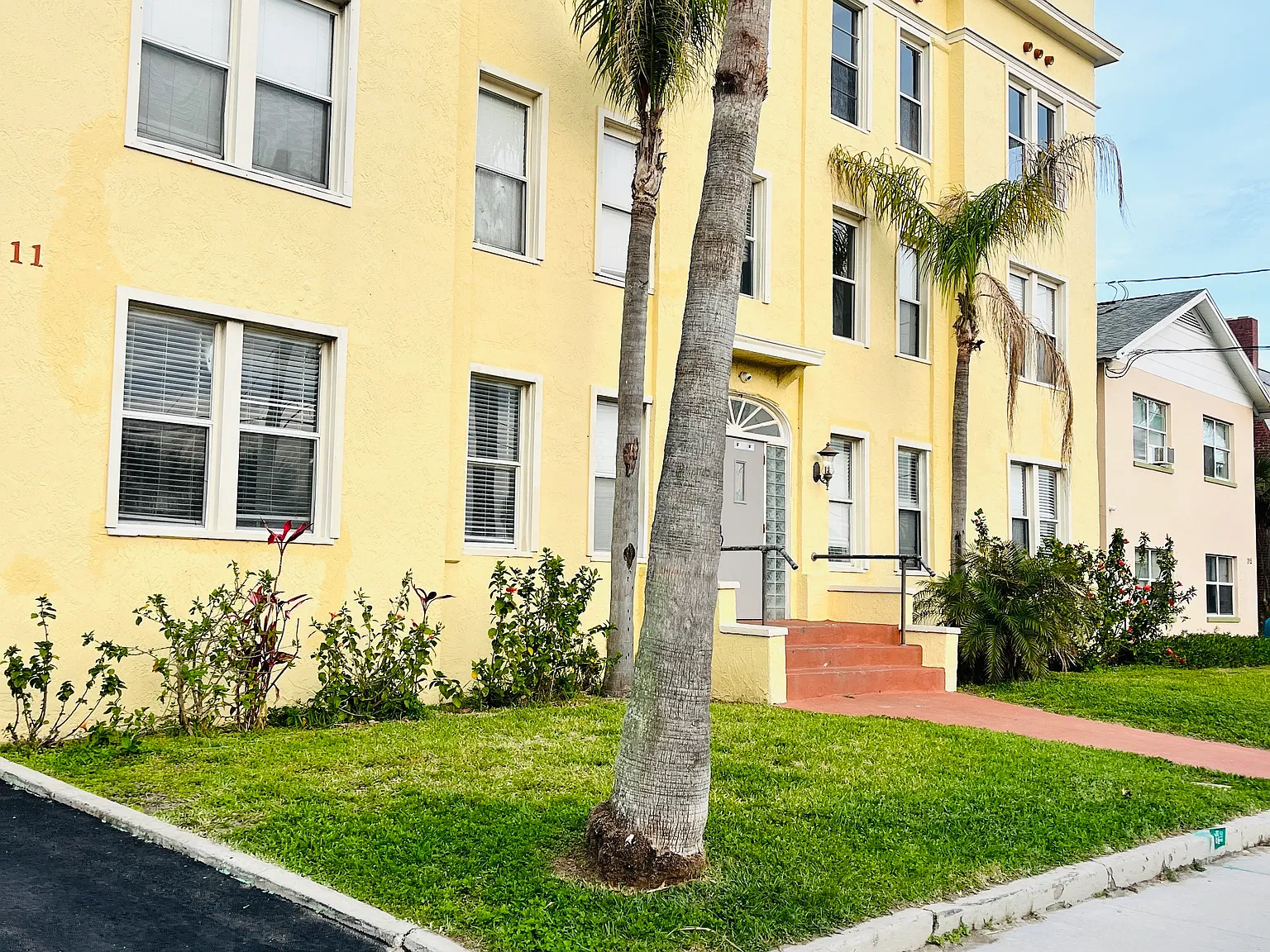 2 bed, 850 sqft, $1,375 — Photo 4