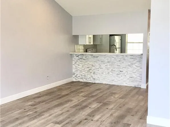 2648 Kings Lake Blvd #6-201, Naples, FL 34112