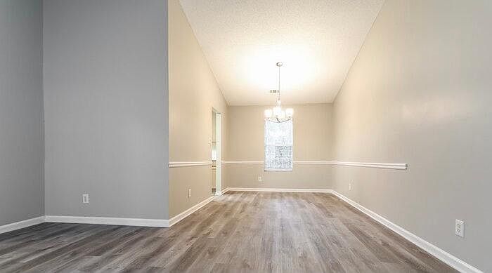 1st image of 653 Kilkenny Cir