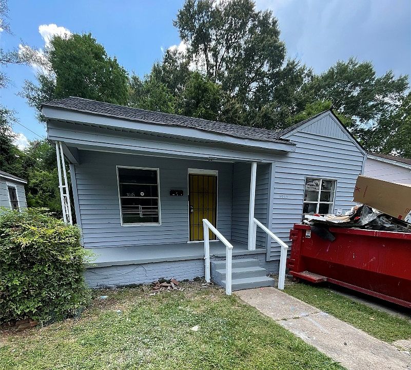 1st image of 3045 Desoto St