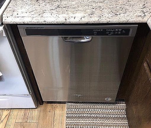 3rd image of 7 Padanaram Rd Unit 203