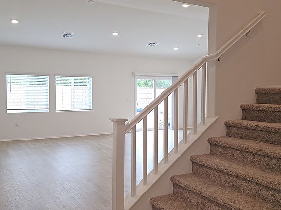 3rd image of 23527 Western Goldenrod St