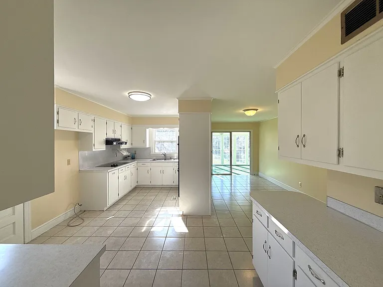218 Fairway Dr — Photo 11