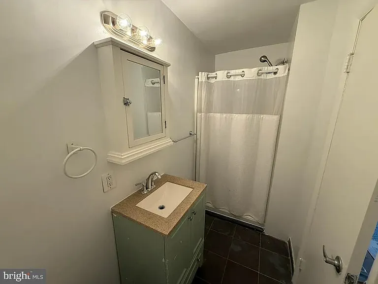 2642 N Pershing Dr #1 — Photo 7
