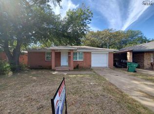 305 County Rd, Burkburnett, TX 76354