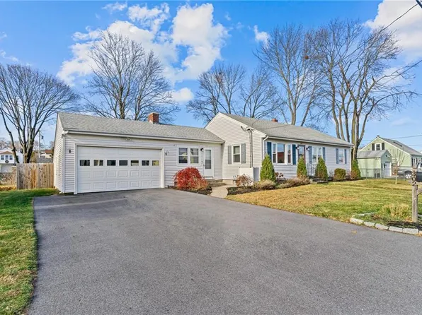 302 England St, Cumberland, RI 02864