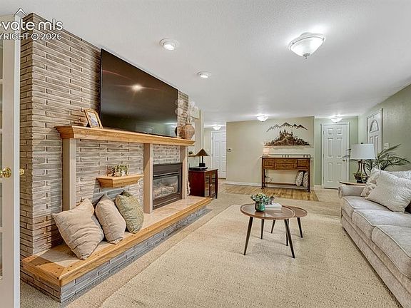 5th image of 2619 Farragut Cir