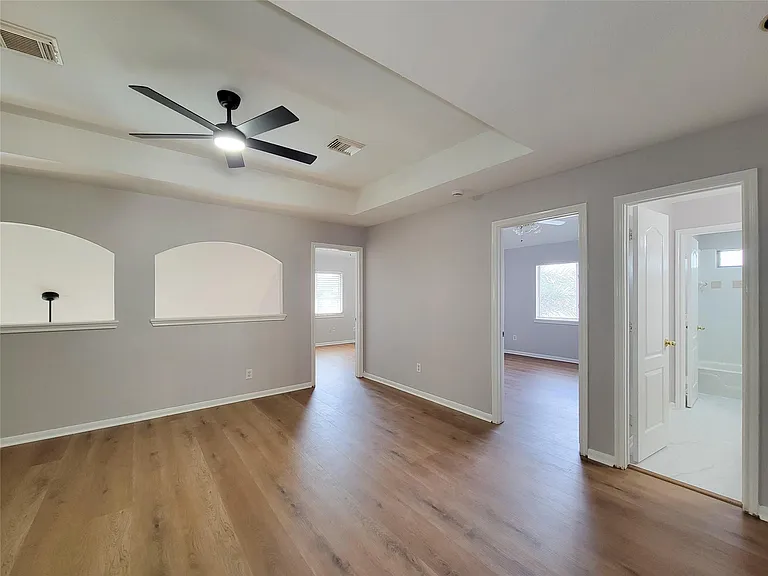 9410 Barretts Glen Ct — Photo 29