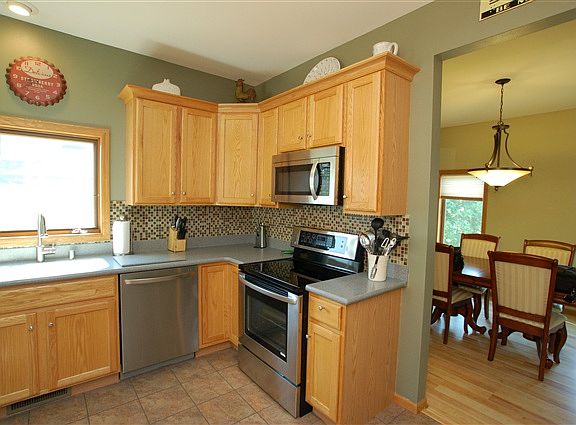 5th image of 5515 Sparkle Stone Cres