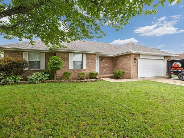 3528 W Shawnee Dr, Springfield, MO 65810