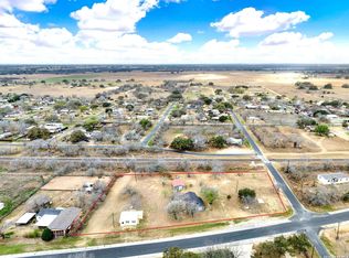 225/255/285 San Antonio Ave, Leming, TX 78064