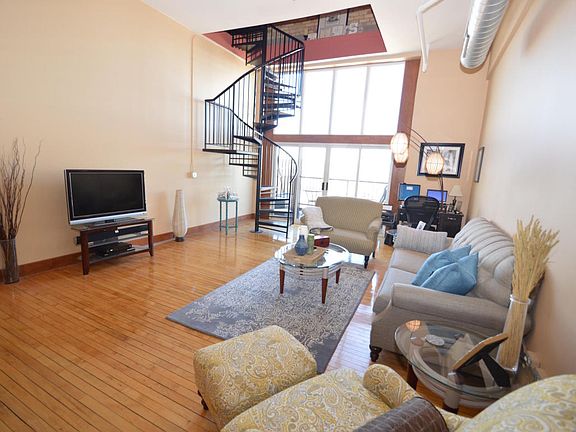 3rd image of 600 Broadway Ave NW APT 424