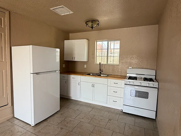 135 Presa Pl — Photo 8