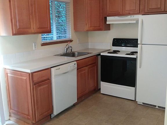 5th image of 3817 SE 33rd Pl #6658516
