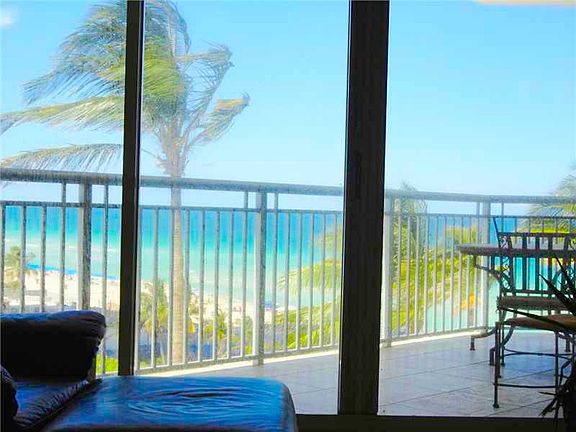 2nd image of 17375 Collins Ave #707