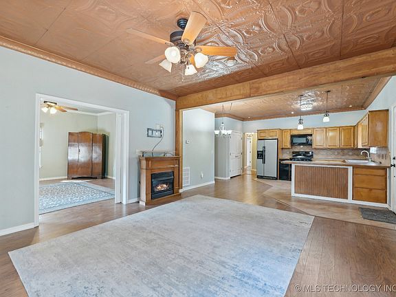 3rd image of 1000 S McKinley Ave