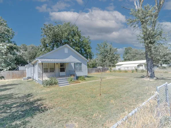 608 W Polk Ave, Arkansas City, KS 67005