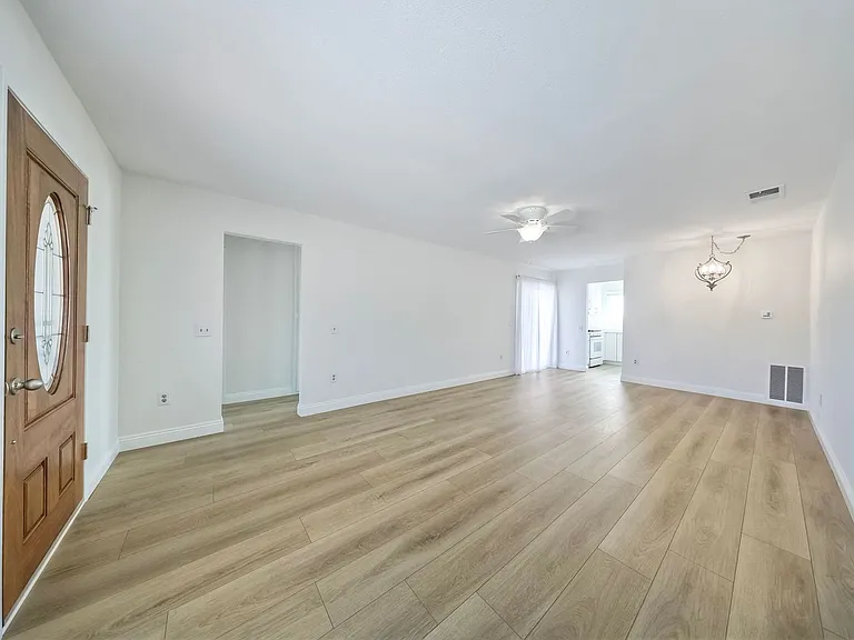 4711 Sunny Hills Rd — Photo 3